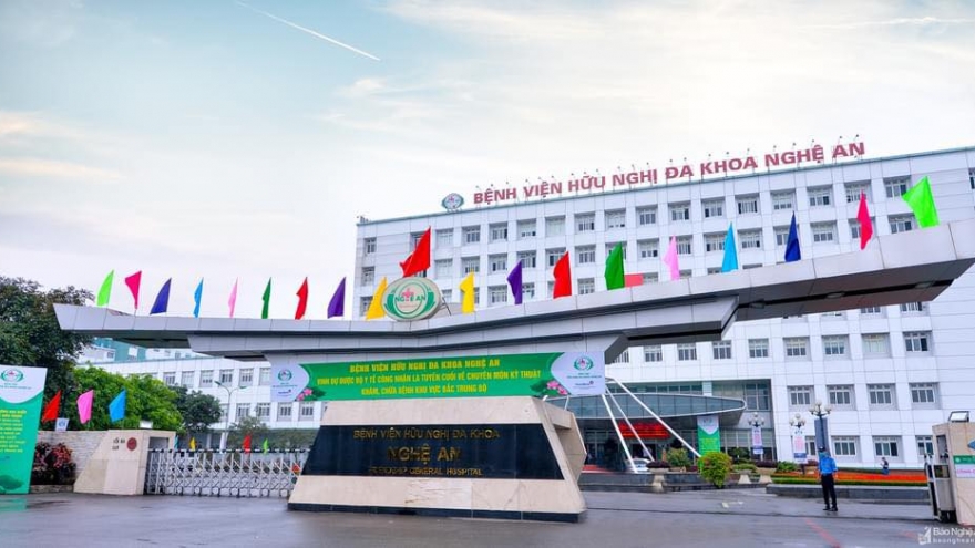 Nữ nhân viên y tế tại Nghệ An bị tấn công phải nhập viện điều trị